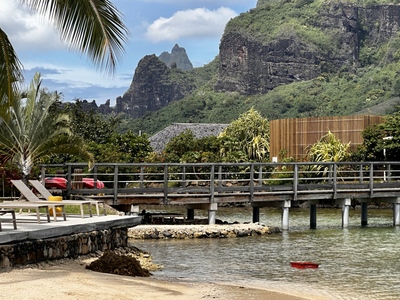 picture of Cooks Bay Hotel
 FPoly2025