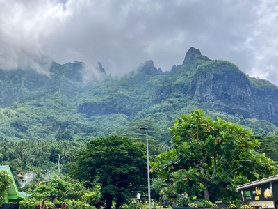 picture of Moorea Cooks Bay
 FPoly2025