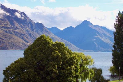 picture of Queenstown
 NewZealand