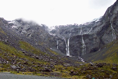 picture of Milford Sound
 NewZealand