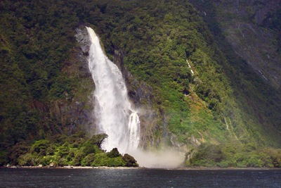 picture of Milford Sound
 NewZealand