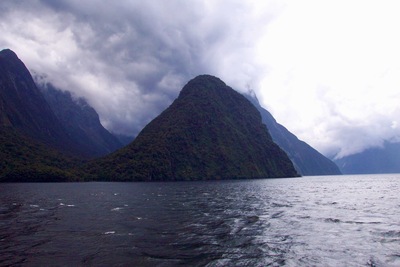 picture of Milford Sound
 NewZealand