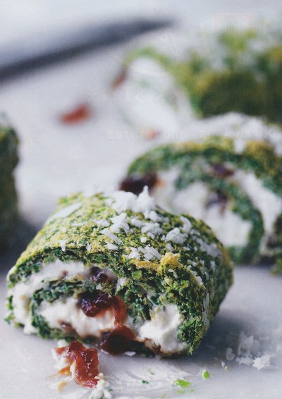 picture of Watercress, ricotta and nutmeg roulade
 VeggieMeals