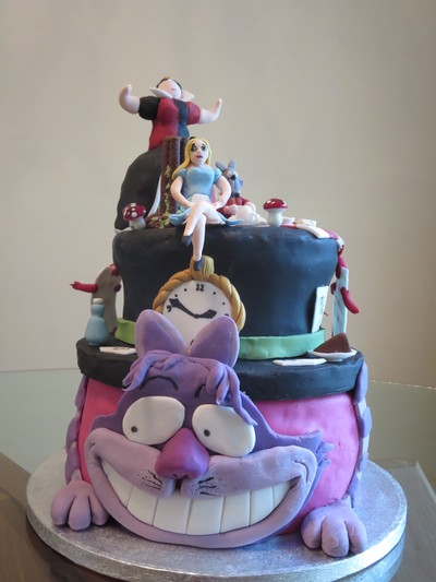 picture of Alice in wonderland
 cakes