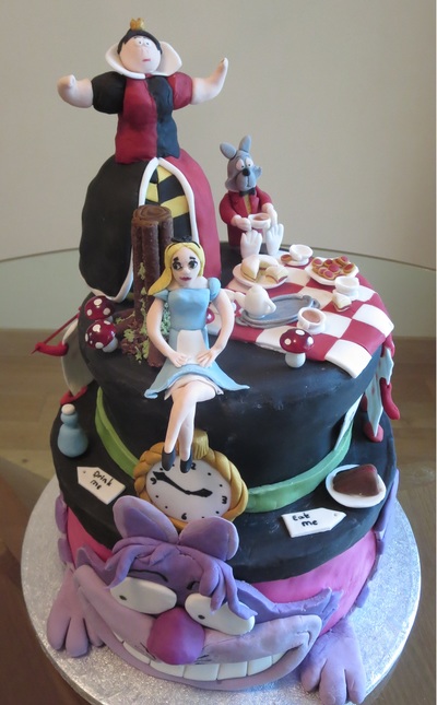 picture of Alice in wonderland
 cakes