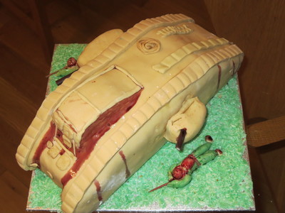 picture of World War 1 Tank
 cakes