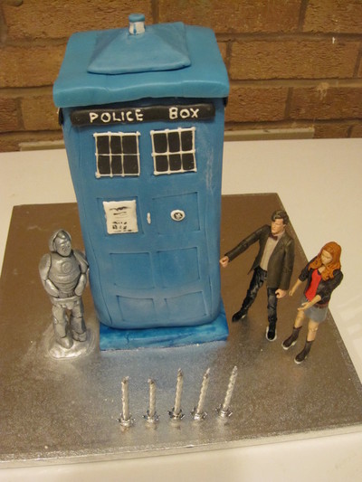 picture of The Tardis Cake
 cakes